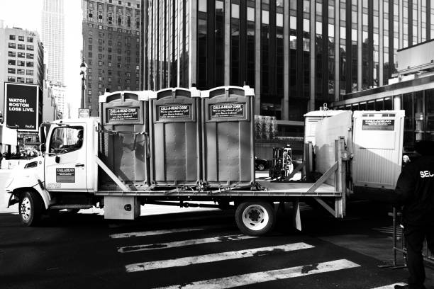 Best Portable restroom trailer rental  in Country Club Hls, IL